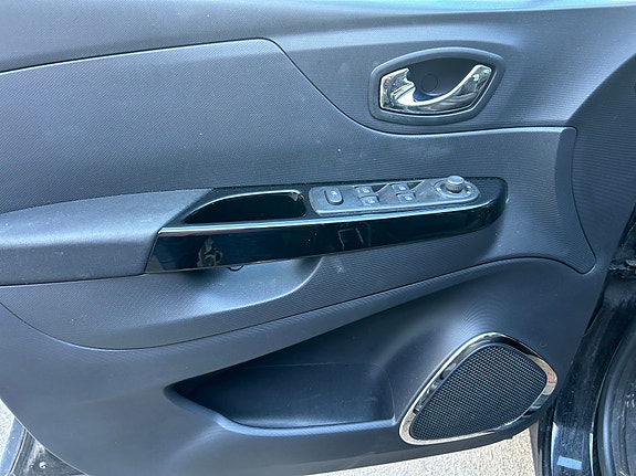 Renault Captur 17 of 24
