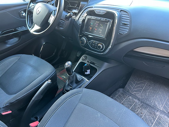 Renault Captur 14 of 24