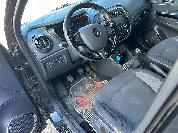Renault Captur 21 of 24