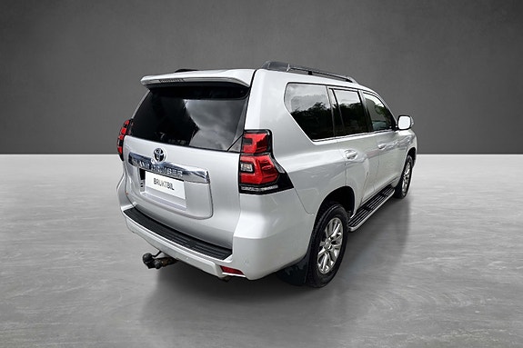 Toyota Land Cruiser 5 of 5