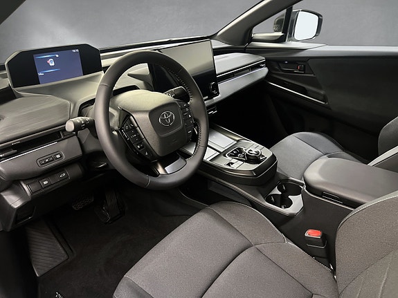 Toyota C-HR+ 11 of 27