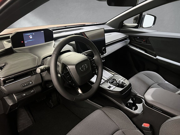 Toyota C-HR+ 12 of 27