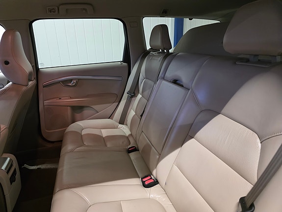 Volvo V70 5 of 20