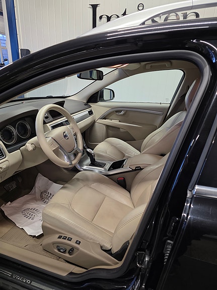 Volvo V70 13 of 20