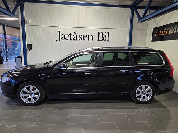 Volvo V70 2 of 20