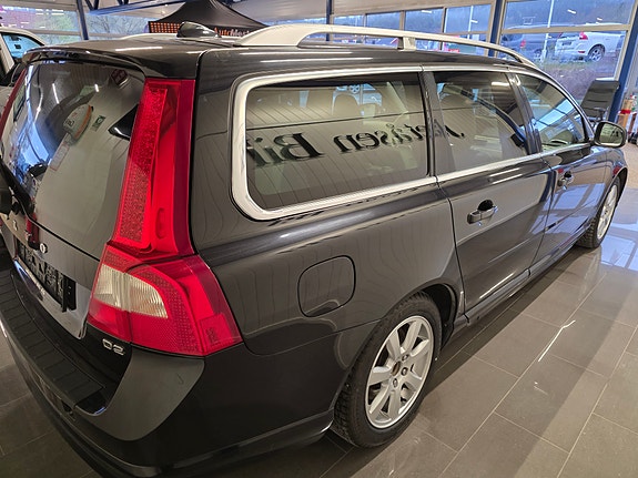 Volvo V70 4 of 20