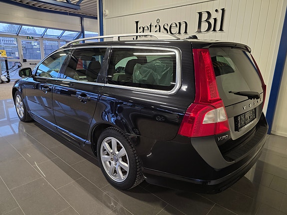 Volvo V70 3 of 20
