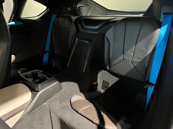 BMW i8 16 of 30