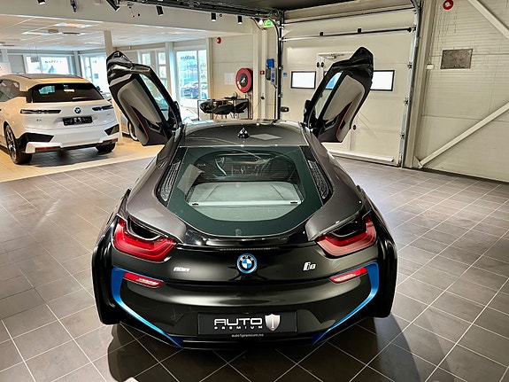 BMW i8 6 of 30
