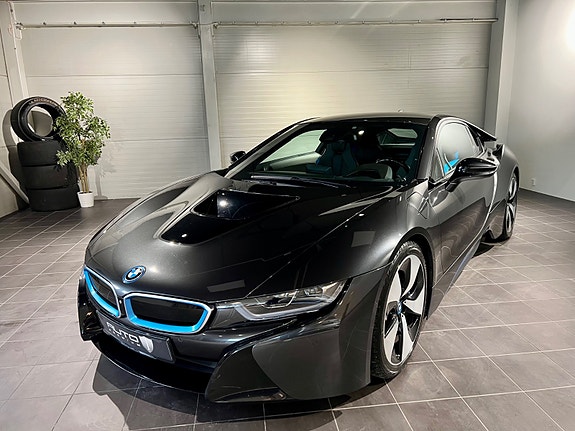 BMW i8 10 of 30