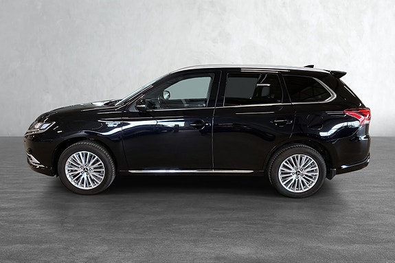 Denne fine Mitsubishi Outlander'en kan bli din for kun kr 3447,- pr mnd med 0,- i egenkapital. Løpetid 10 år.
