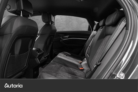 Audi e-tron Sportback 16 of 30