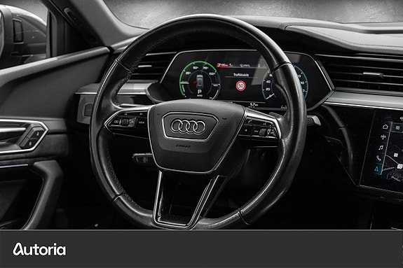 Audi e-tron Sportback 18 of 30