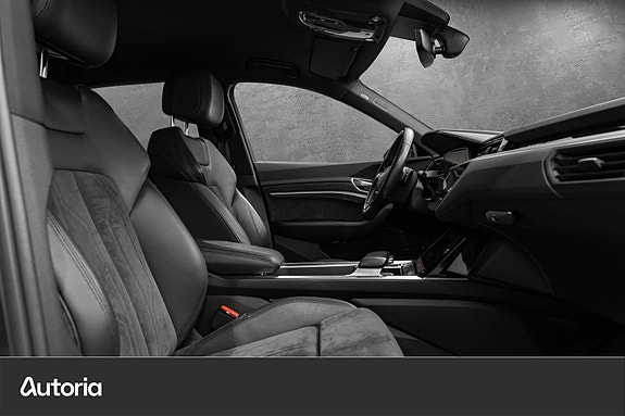 Audi e-tron Sportback 28 of 30