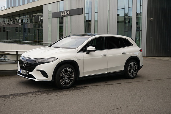Mercedes-Benz EQS SUV 2 of 5