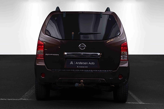Nissan Pathfinder 4 of 5