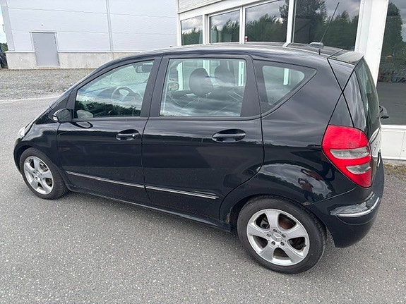 Mercedes-Benz A-Klasse 2 of 5