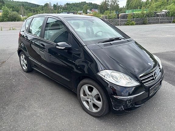 Mercedes-Benz A-Klasse 4 of 5
