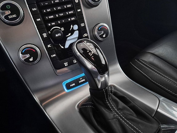 Volvo V60 22 of 30