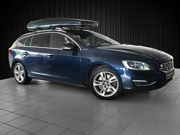 Volvo V60 2 of 30