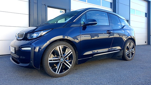 BMW i3 2 of 5