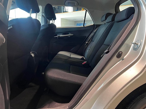 Toyota Auris 5 of 5