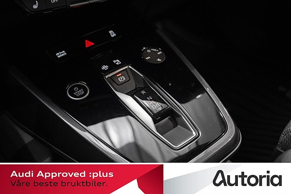 Audi Q4 e-tron 12 of 25