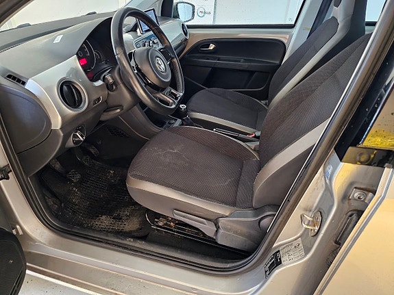 Volkswagen UP! 13 of 30