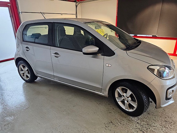 Volkswagen UP! 4 of 30