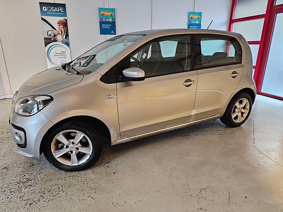 Volkswagen UP! 2 of 30