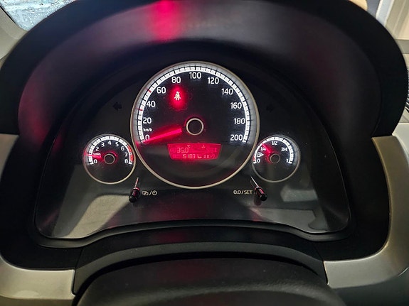 Volkswagen UP! 14 of 30