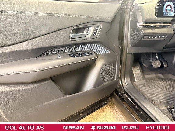 Nissan Ariya 14 of 30