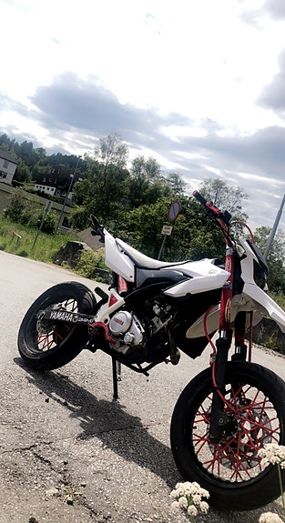 Yamaha WR 125 X 5 of 5