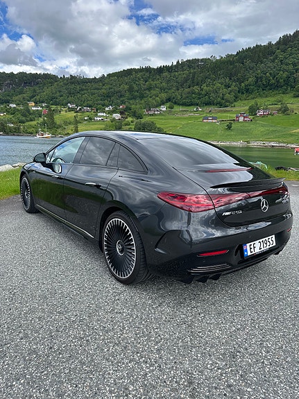 Mercedes-Benz EQE43 13 of 30