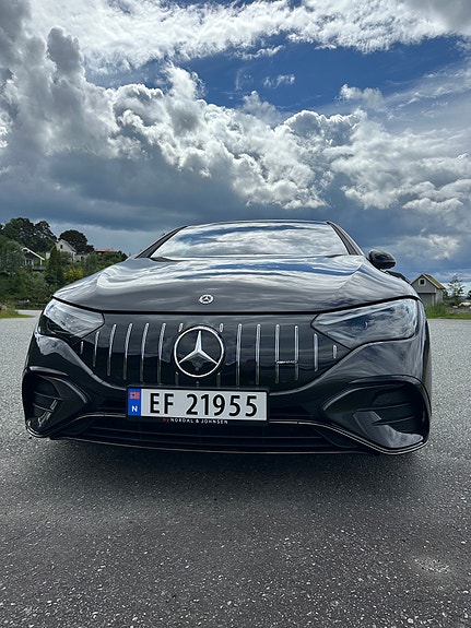 Mercedes-Benz EQE43 8 of 30