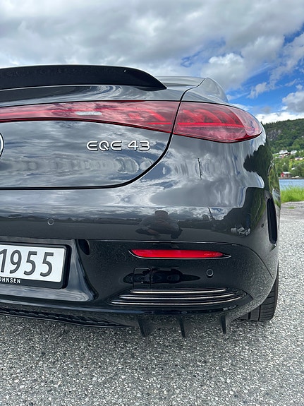 Mercedes-Benz EQE43 9 of 30