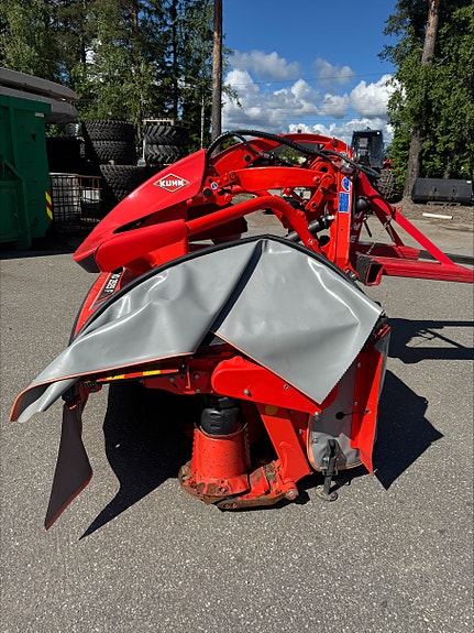Demokjørt Kuhn Frontslåmaskin 2023, kr 225 000,-