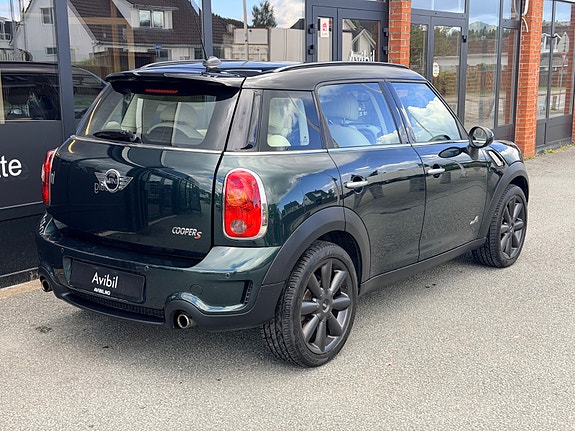 MINI Cooper S 5 of 5