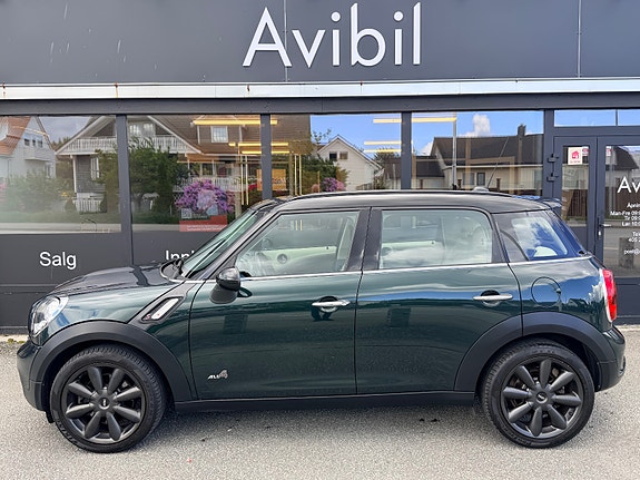 MINI Cooper S 2 of 5