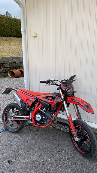 Beta Beta RR 125 4T LC Motard 2 of 9
