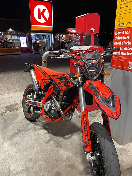 Beta Beta RR 125 4T LC Motard 3 of 9