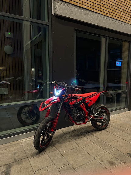 Beta Beta RR 125 4T LC Motard 7 of 9