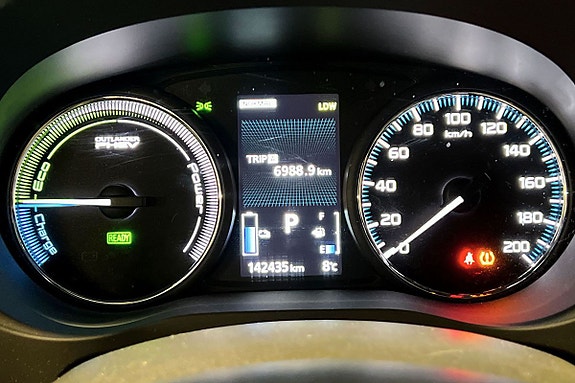 Mitsubishi Outlander 17 of 23