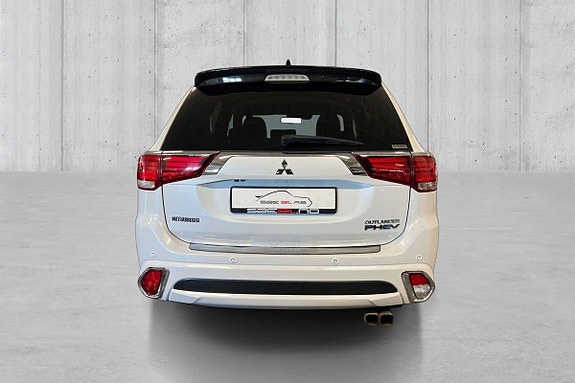 Mitsubishi Outlander 8 of 23