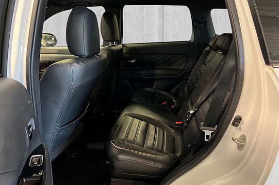 Mitsubishi Outlander 10 of 23