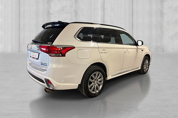 Mitsubishi Outlander 3 of 23