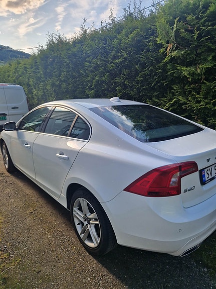 Volvo S60 3 of 5