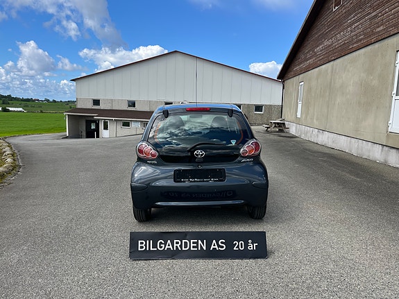 Toyota Aygo 4 of 10