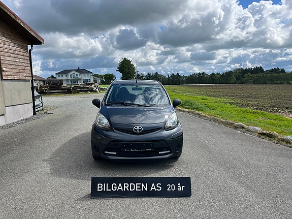 Toyota Aygo 7 of 10