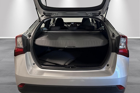 Toyota Prius 5 of 5